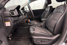 harmaa Kia Niro 2017 kuva 15.