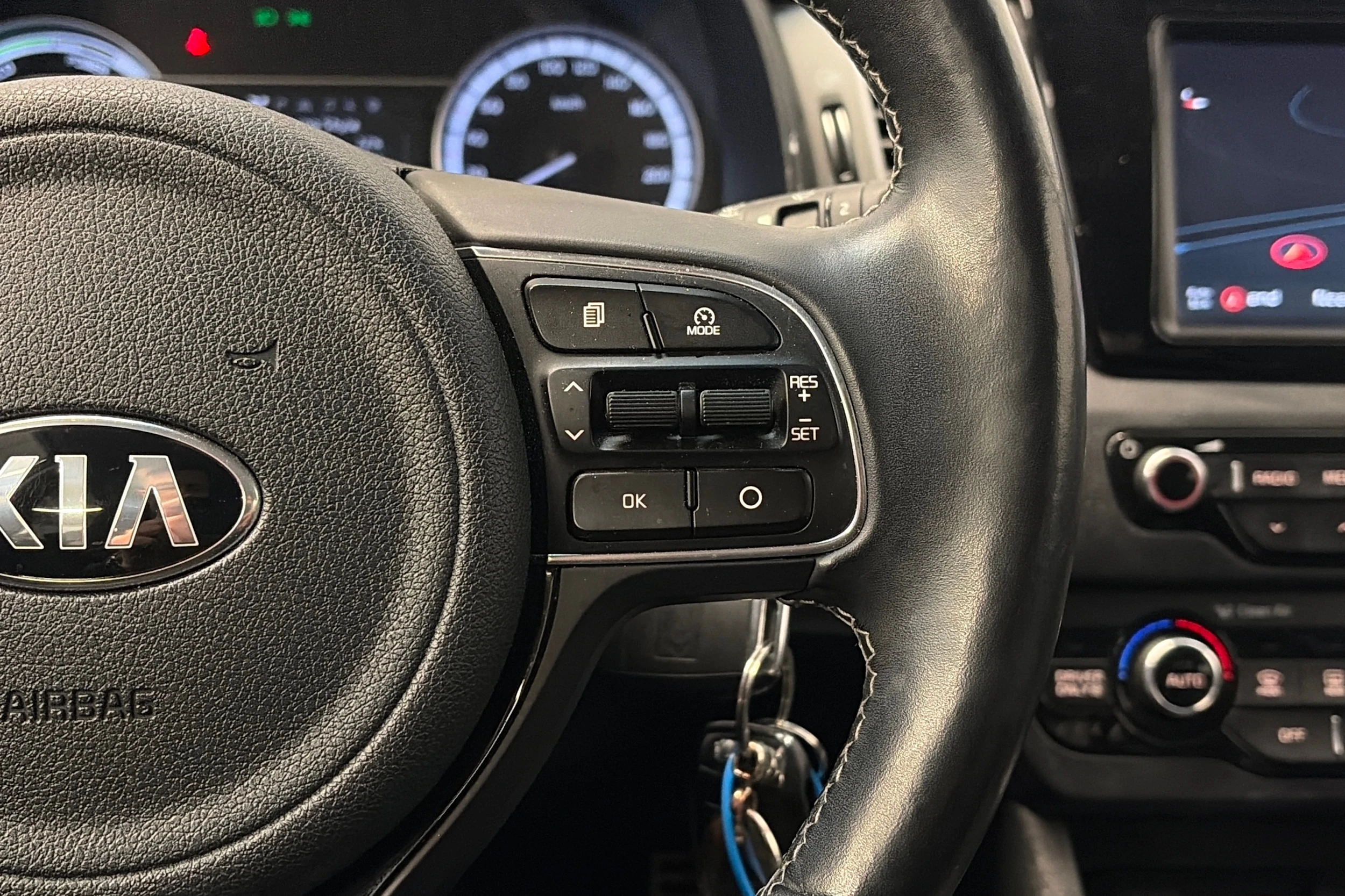 harmaa Kia Niro 2017 kuva 19.
