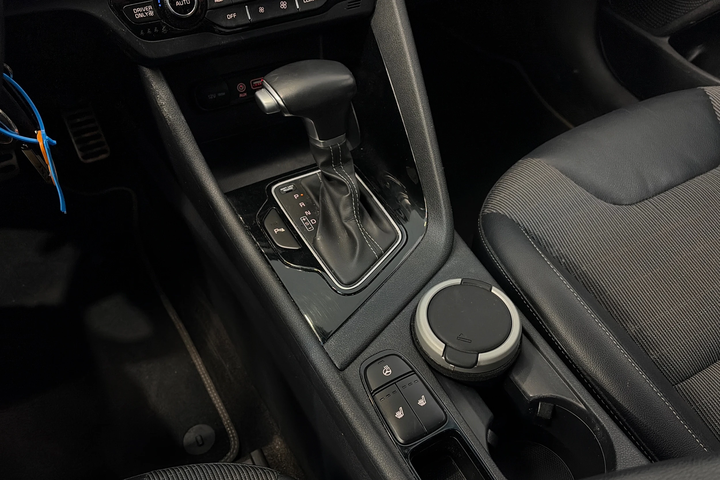 harmaa Kia Niro 2017 kuva 25.