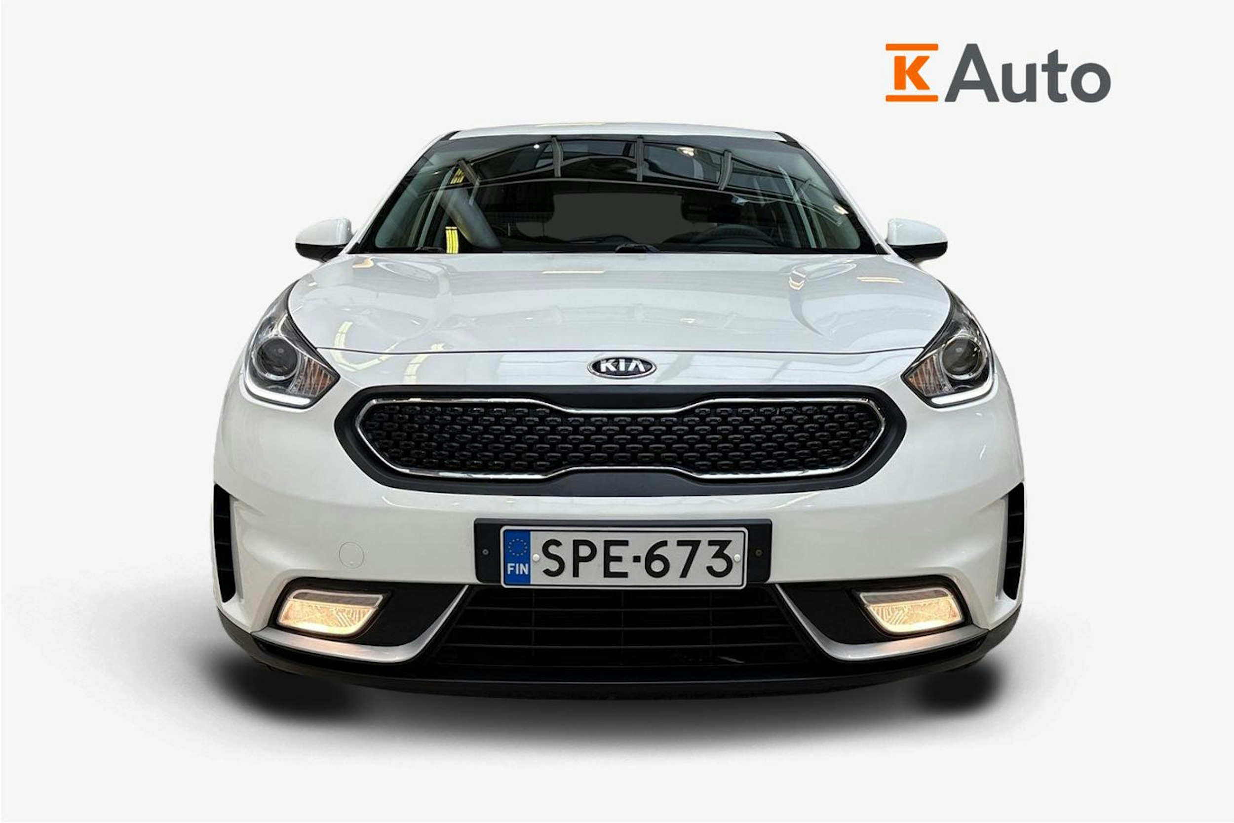 valkoinen Kia Niro 2017 kuva 5.