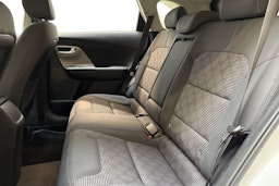 valkoinen Kia Niro 2017 kuva 10.