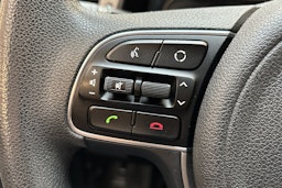 valkoinen Kia Niro 2017 kuva 18.