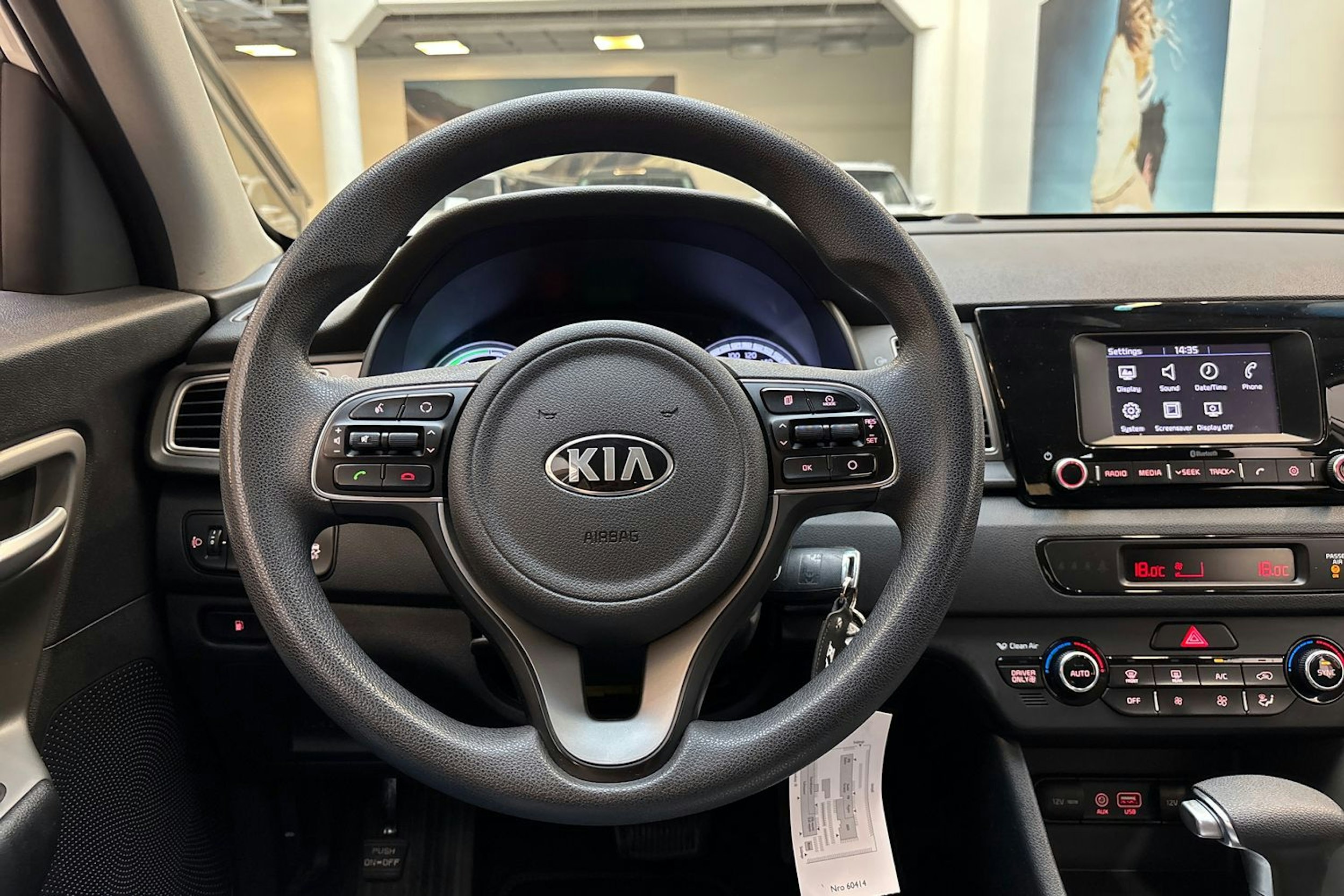 valkoinen Kia Niro 2017 kuva 20.