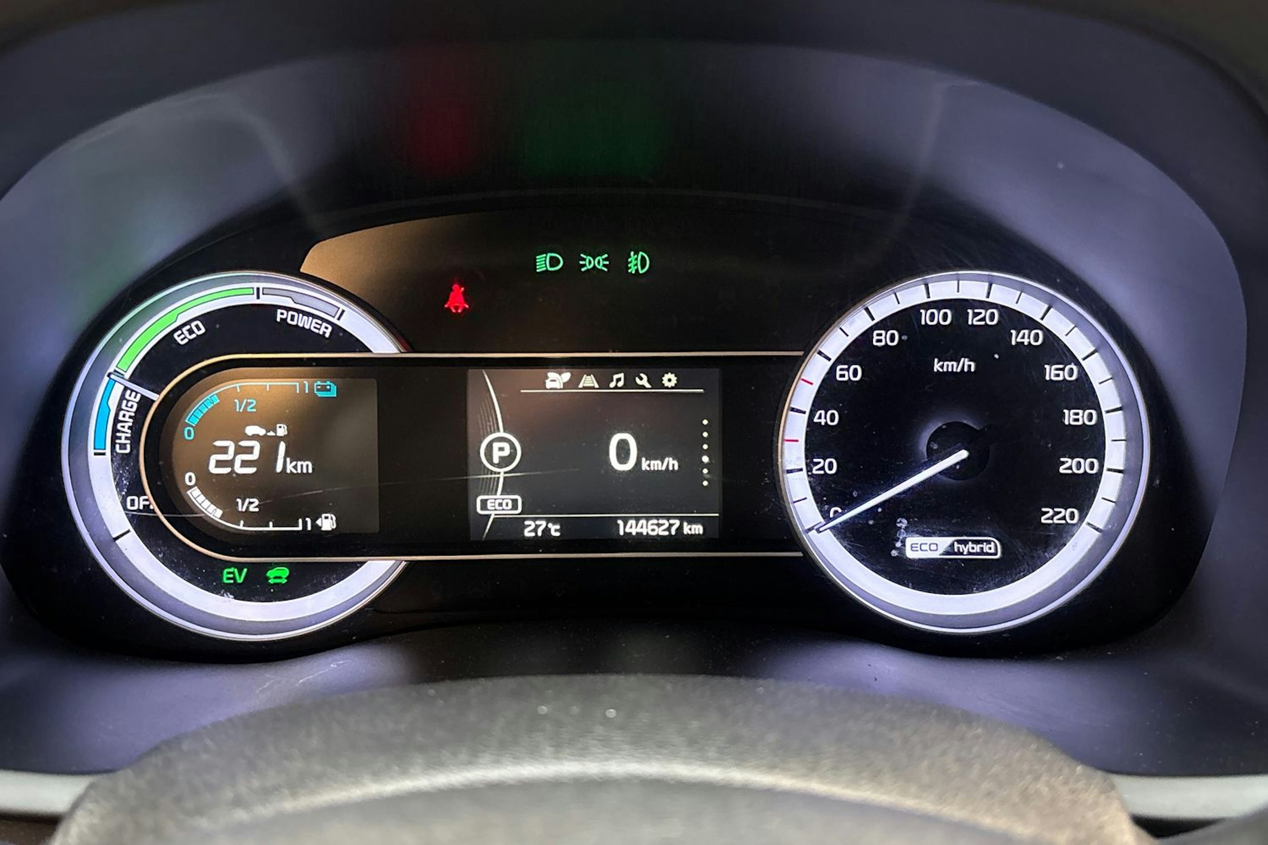 valkoinen Kia Niro 2017 kuva 21.