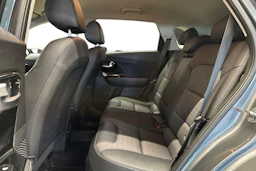 harmaa Kia Niro 2018 kuva 8.