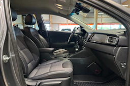 harmaa Kia Niro 2018 kuva 11.