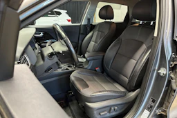 harmaa Kia Niro 2018 kuva 13.