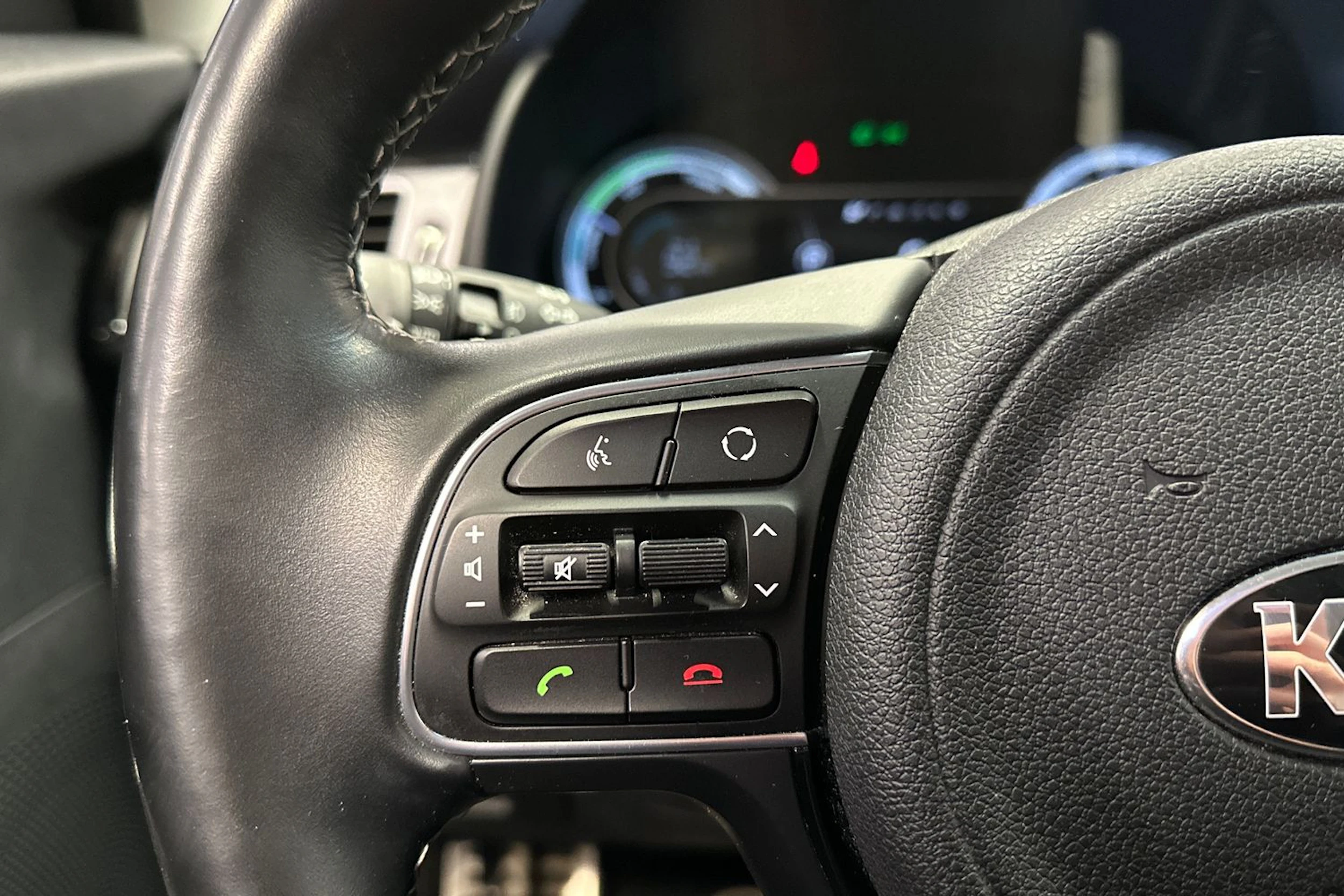 harmaa Kia Niro 2018 kuva 23.