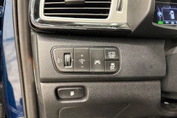 sininen Kia Niro 2018 kuva 17.