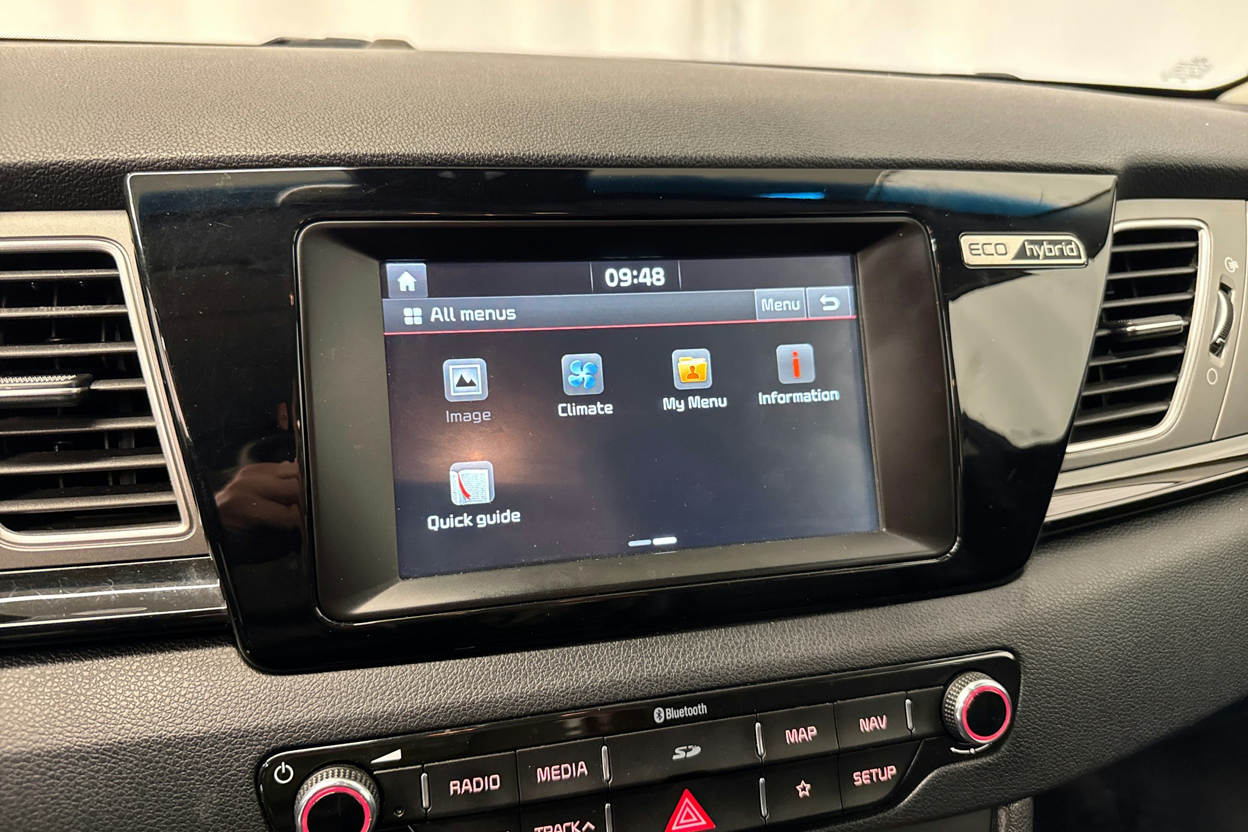 sininen Kia Niro 2018 kuva 24.