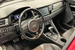 punainen Kia Niro 2018 kuva 3.