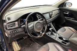 sininen Kia Niro 2018 kuva 3.