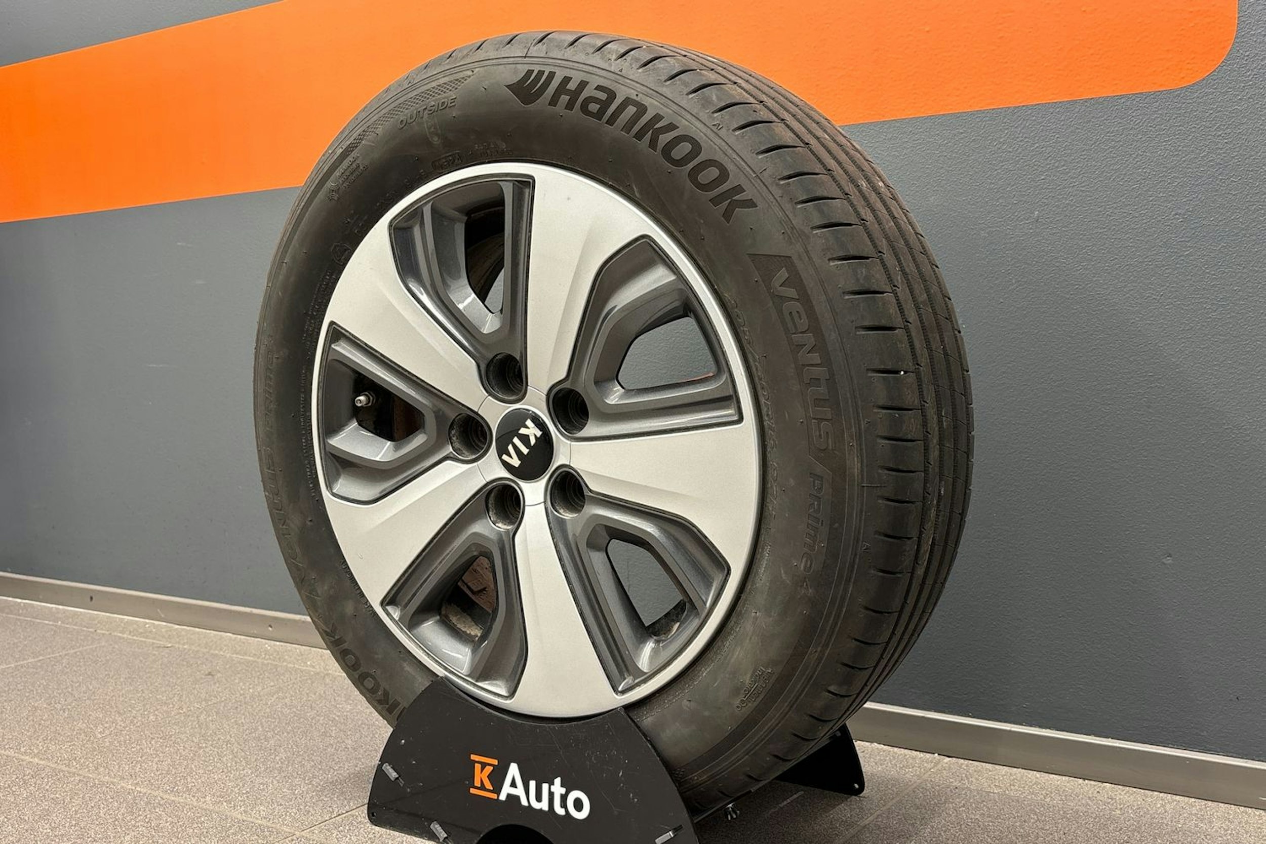 sininen Kia Niro 2019 kuva 13.