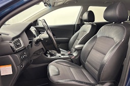 sininen Kia Niro 2019 kuva 14.