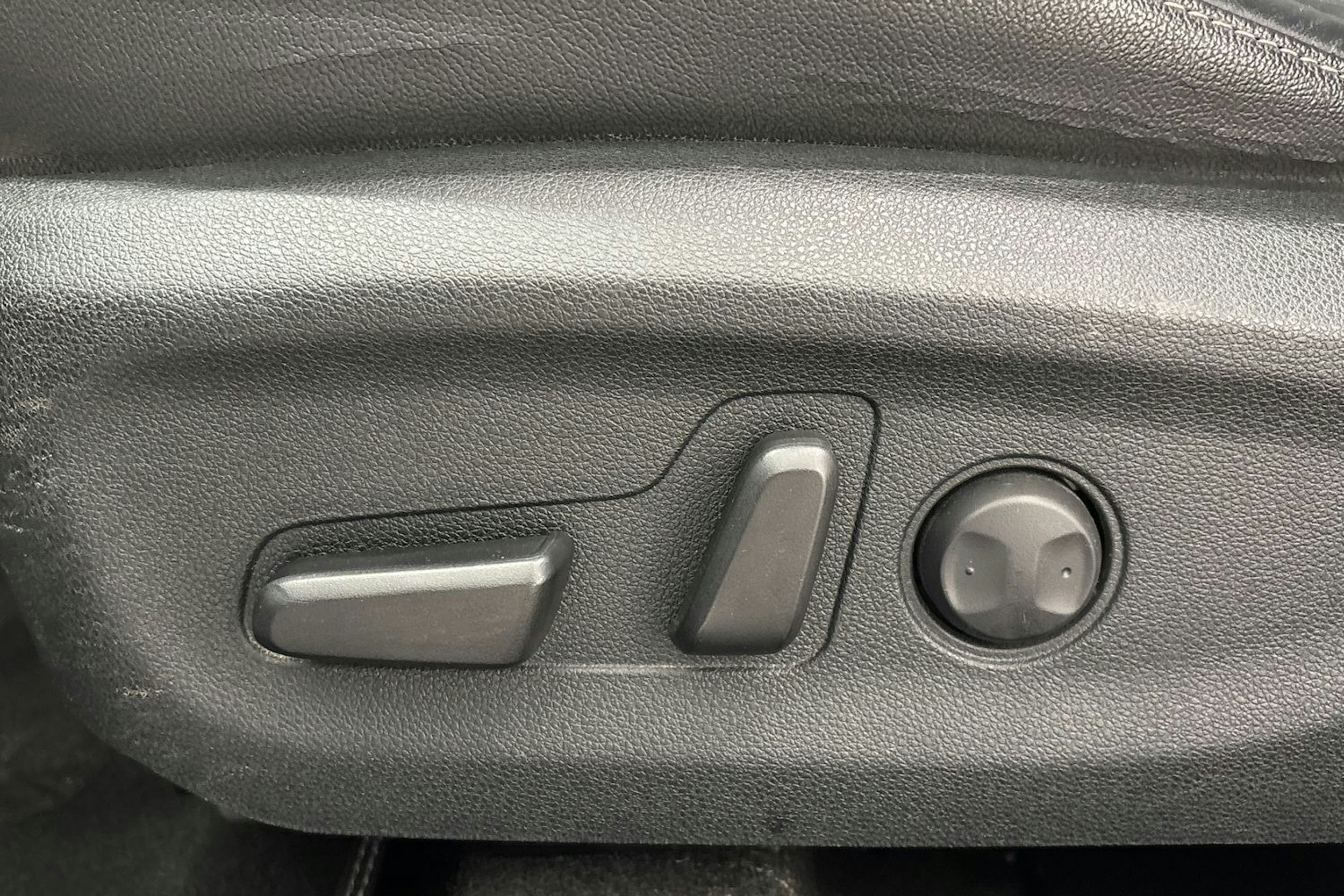 sininen Kia Niro 2019 kuva 15.