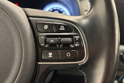 sininen Kia Niro 2019 kuva 18.