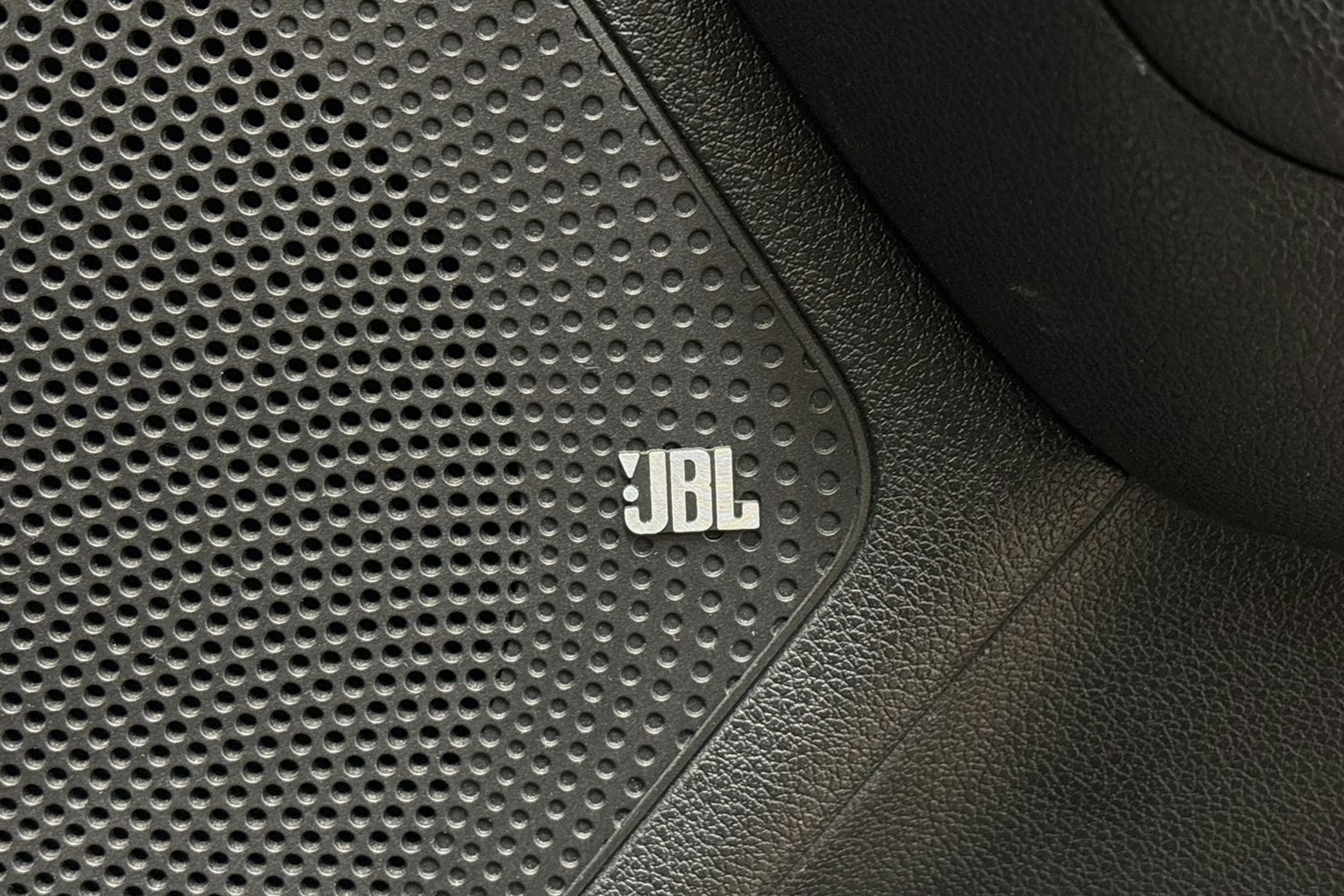 sininen Kia Niro 2019 kuva 27.