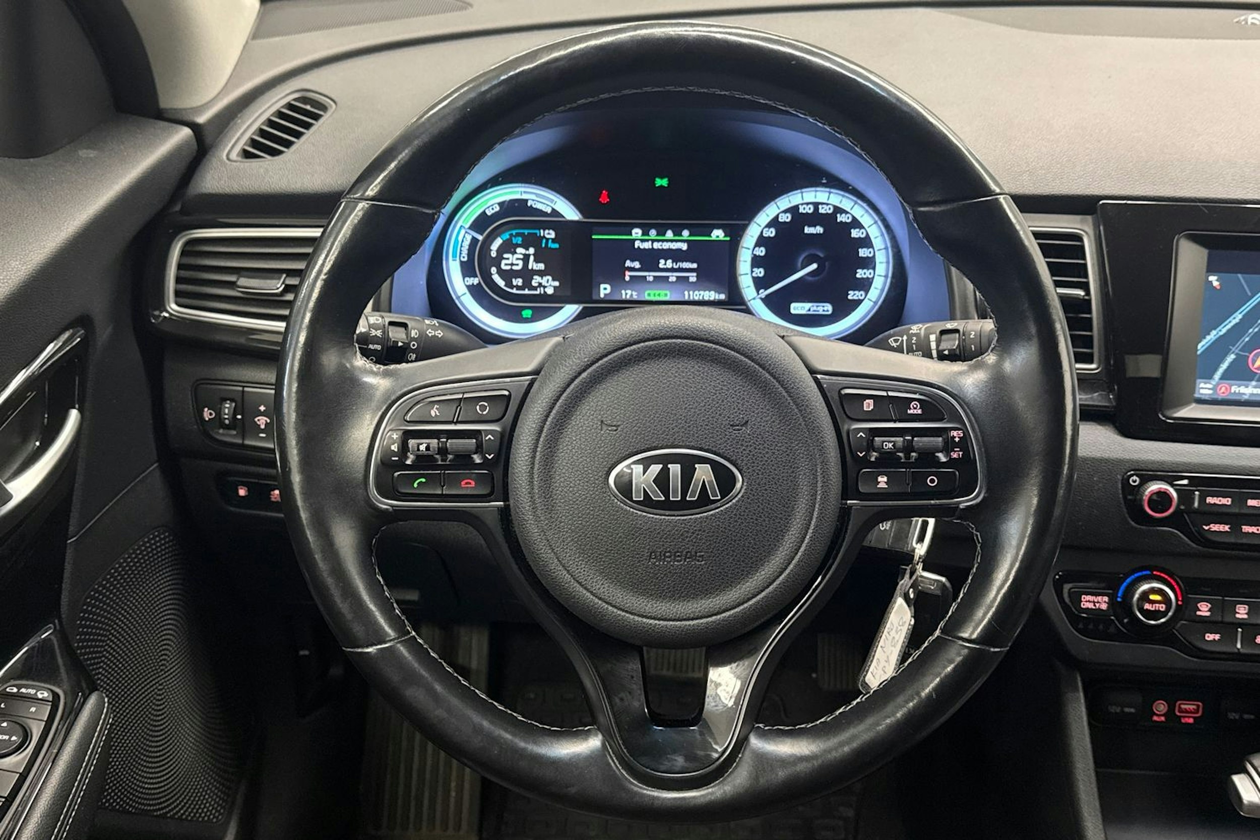 musta Kia Niro 2019 kuva 14.