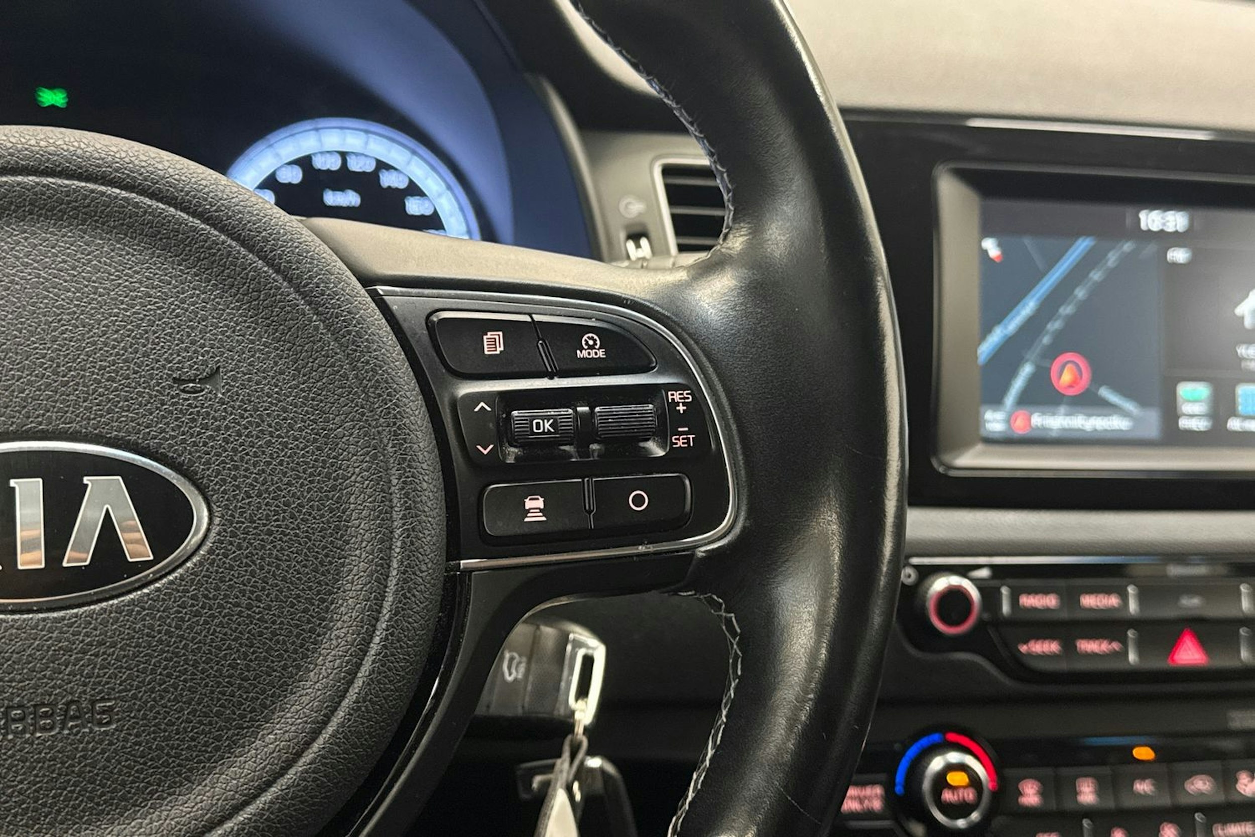 musta Kia Niro 2019 kuva 16.