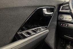 musta Kia Niro 2019 kuva 18.