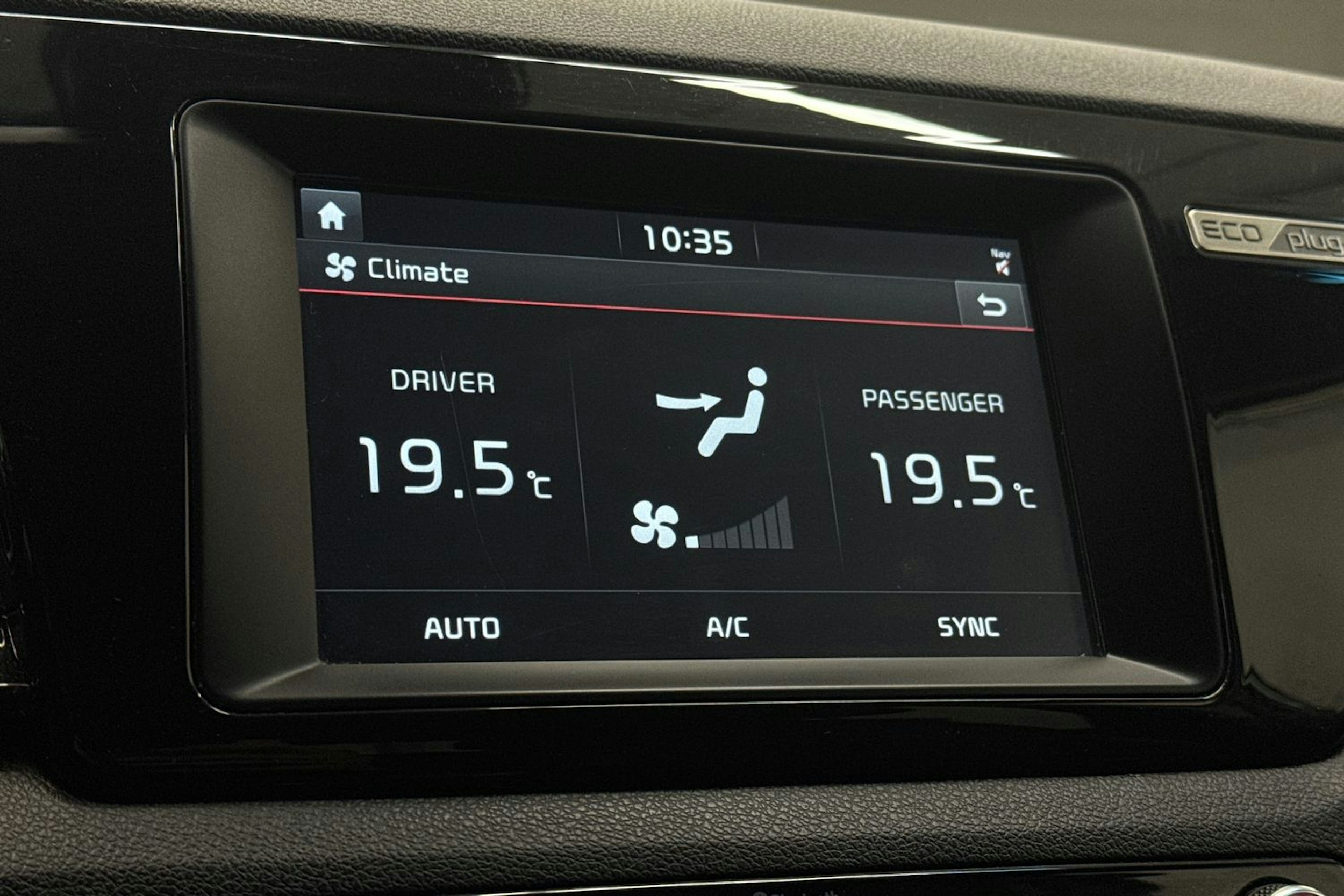 musta Kia Niro 2019 kuva 29.