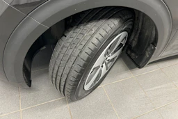 ruskea (beige) Kia Niro 2019 kuva 10.