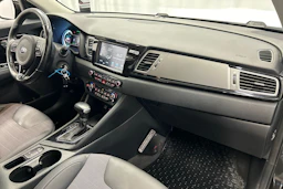 ruskea (beige) Kia Niro 2019 kuva 12.
