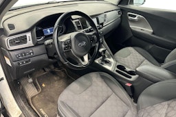Valkoinen Kia Niro 2019 kuva 3.