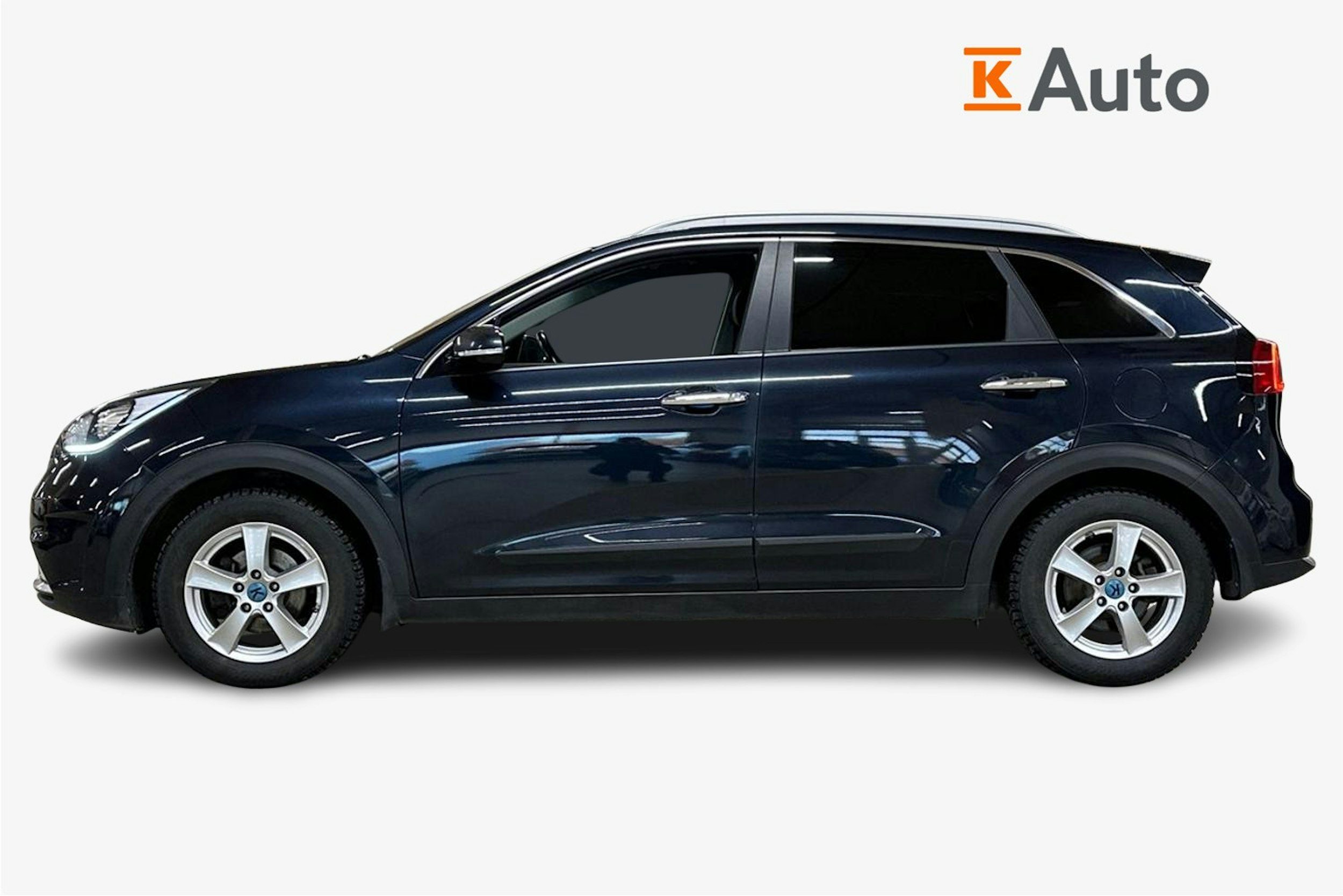 sininen Kia Niro 2019 kuva 6.