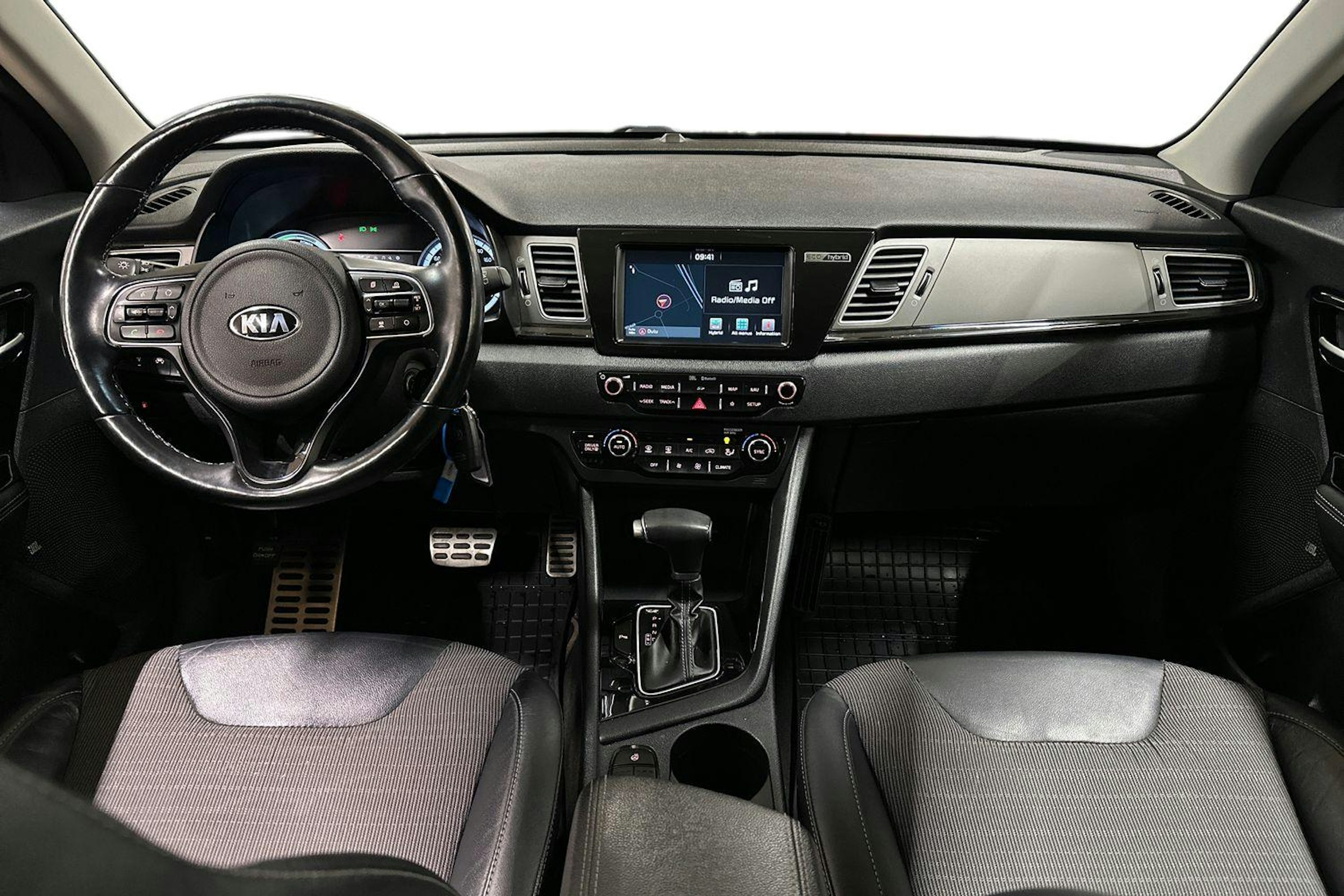 sininen Kia Niro 2019 kuva 9.