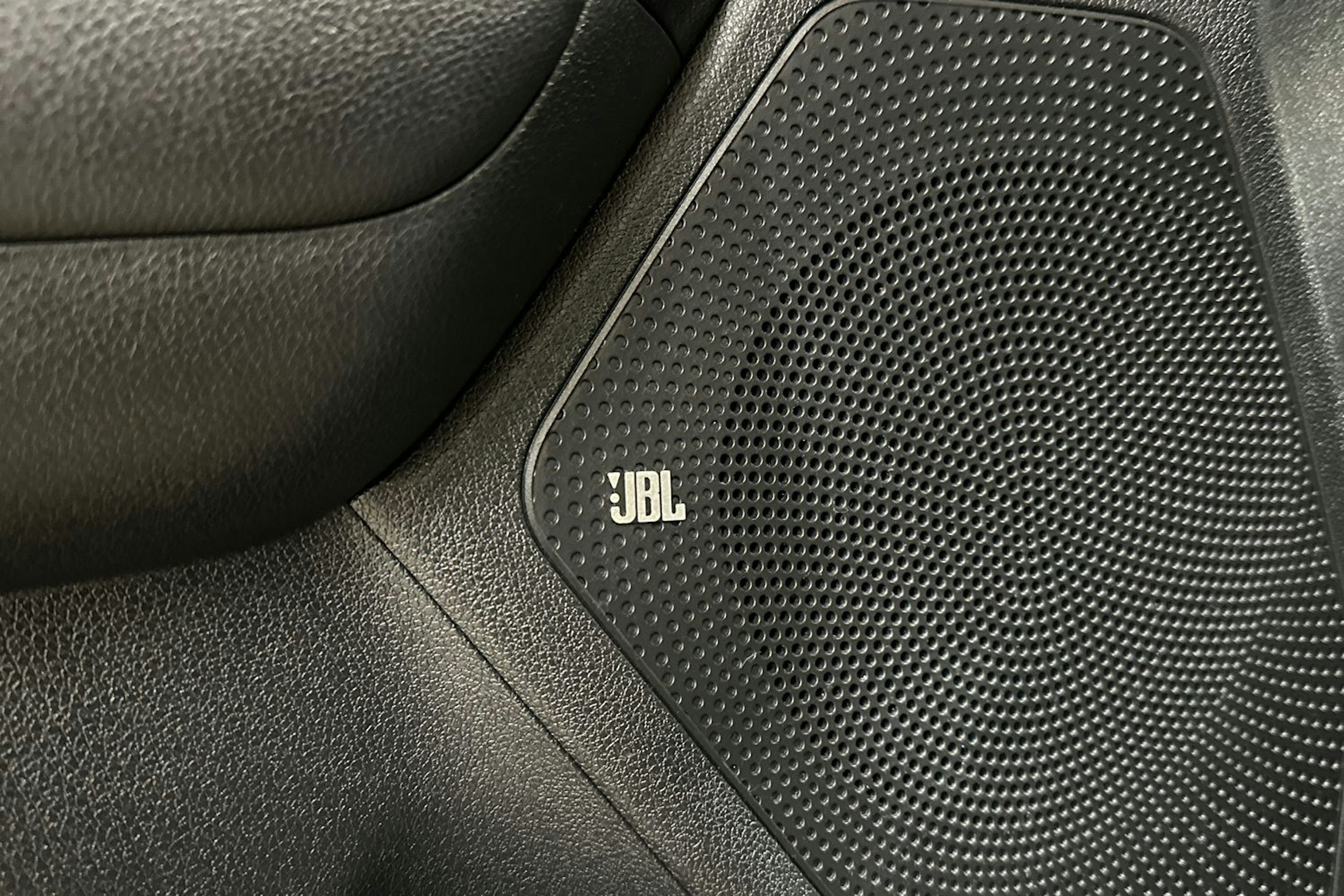 sininen Kia Niro 2019 kuva 27.