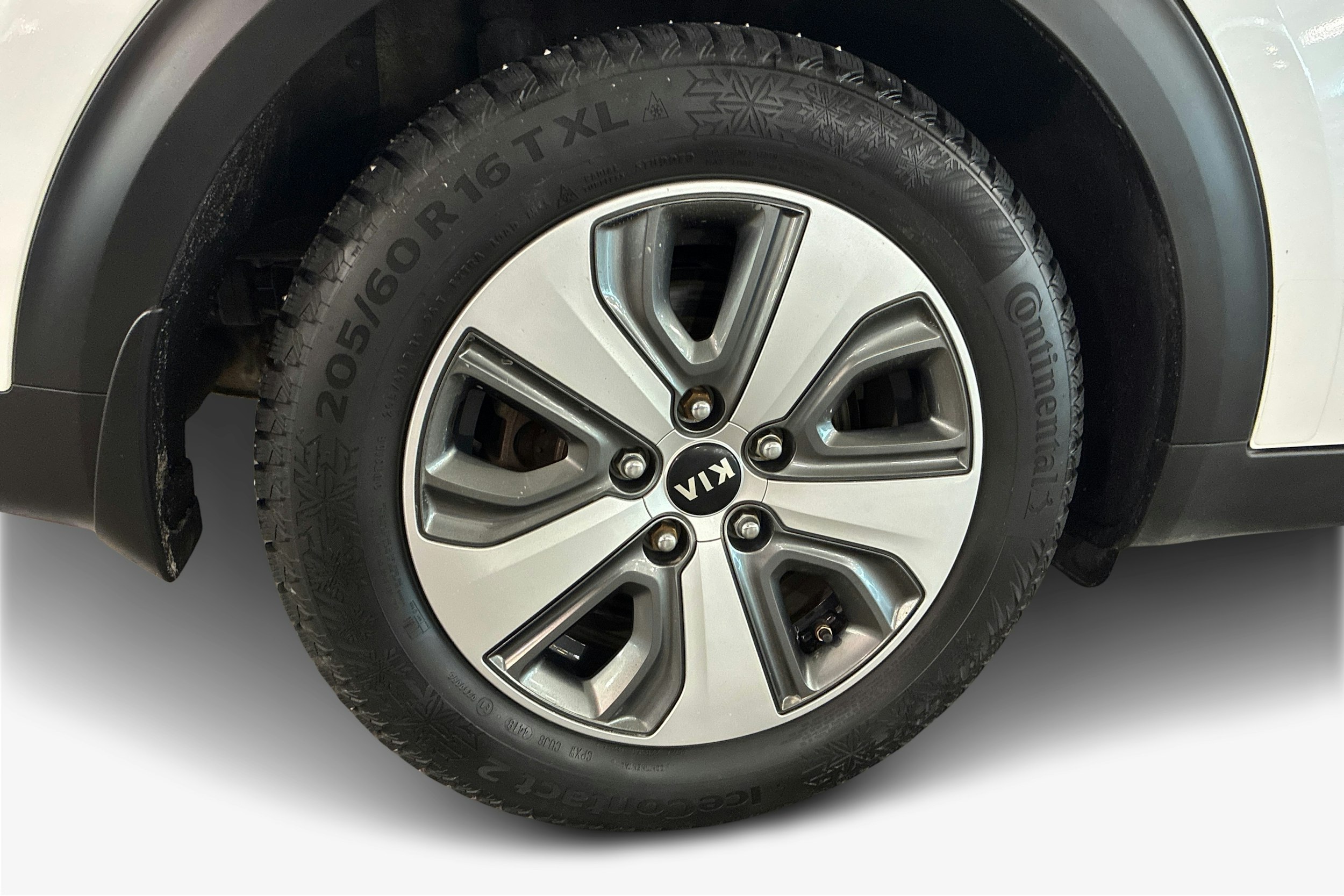 valkoinen Kia Niro 2020 kuva 11.