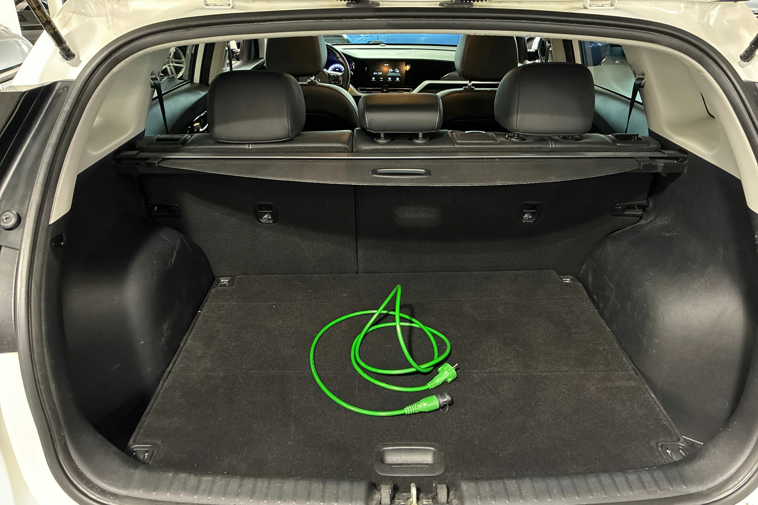 valkoinen Kia Niro 2020 kuva 14.