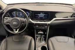 valkoinen Kia Niro 2020 kuva 9.