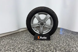 valkoinen Kia Niro 2020 kuva 13.