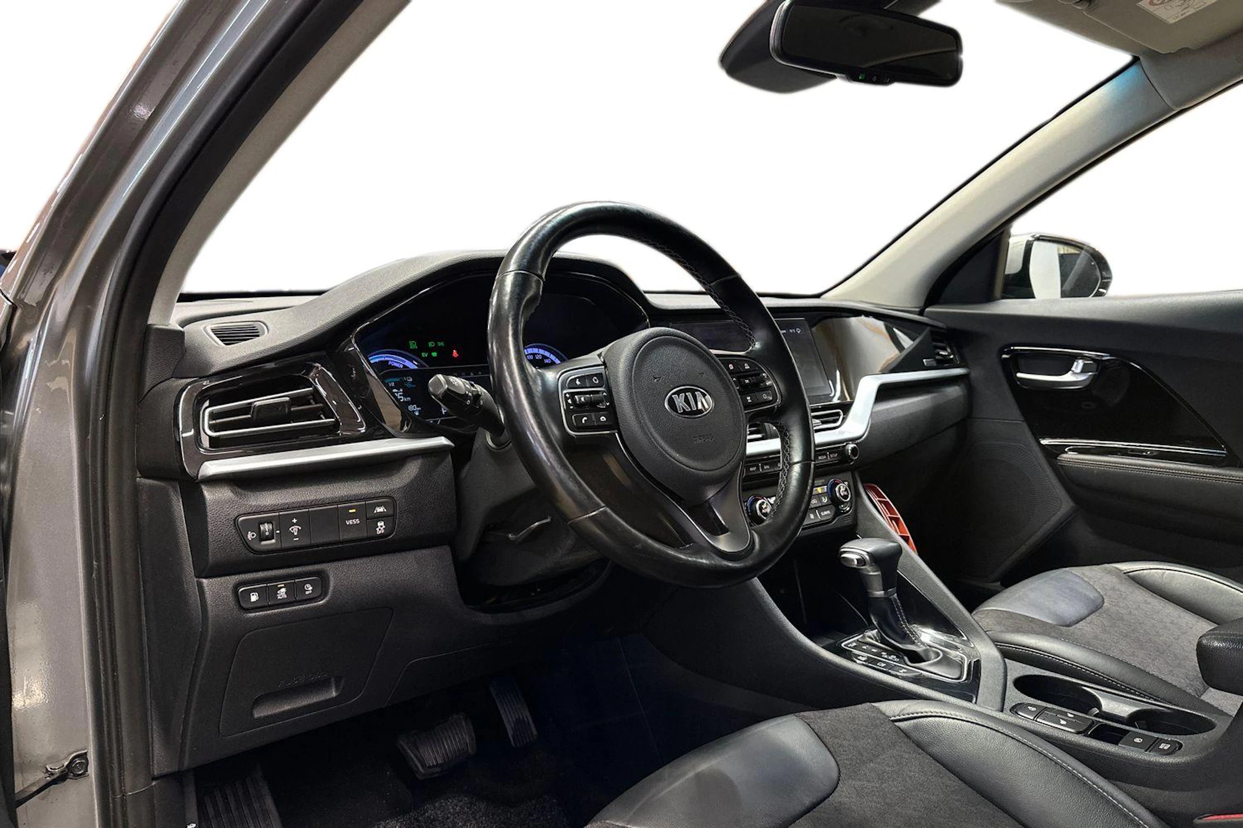 harmaa Kia Niro 2020 kuva 6.