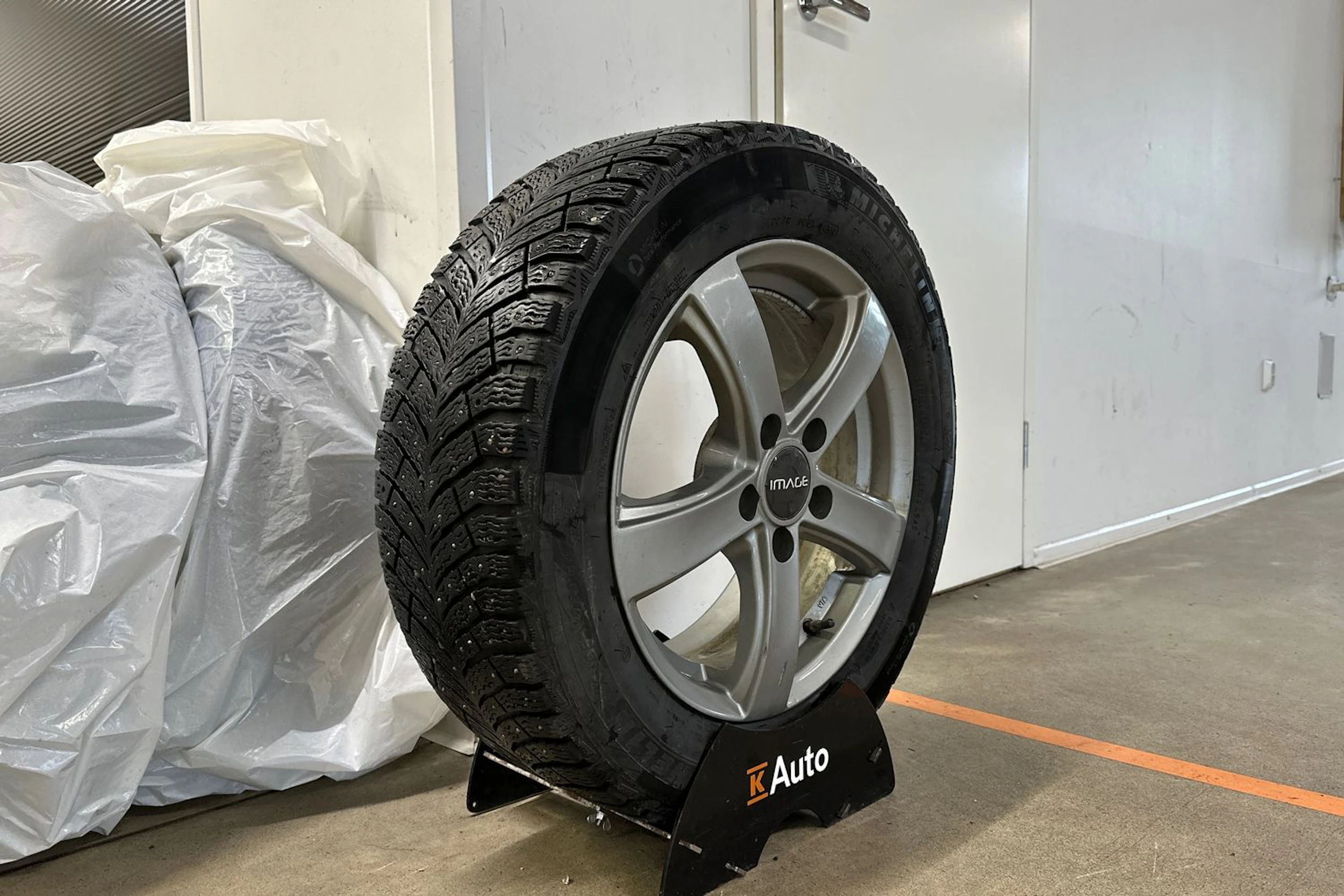 harmaa Kia Niro 2020 kuva 10.