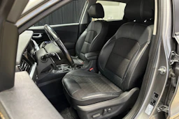 harmaa Kia Niro 2020 kuva 13.