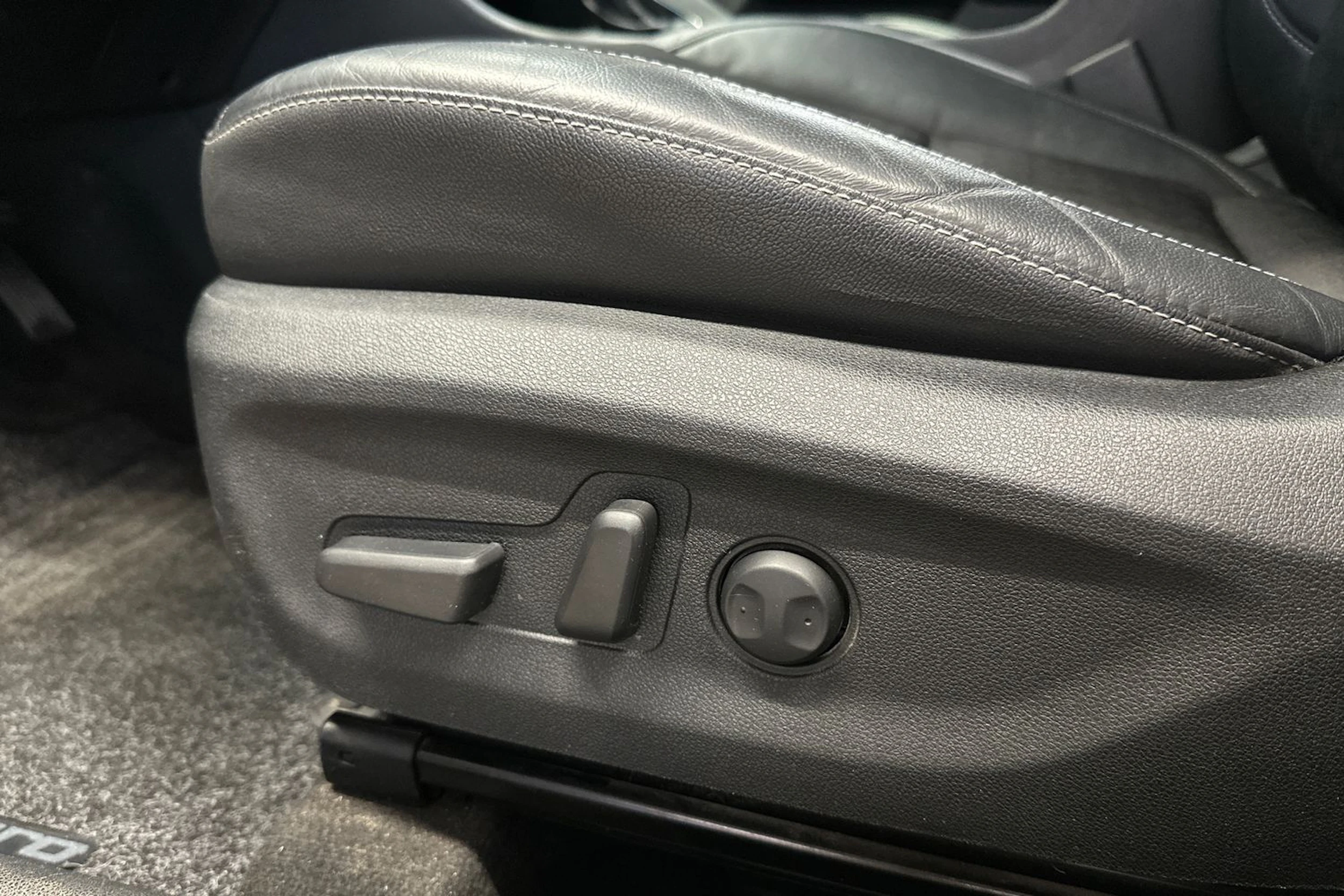 harmaa Kia Niro 2020 kuva 14.