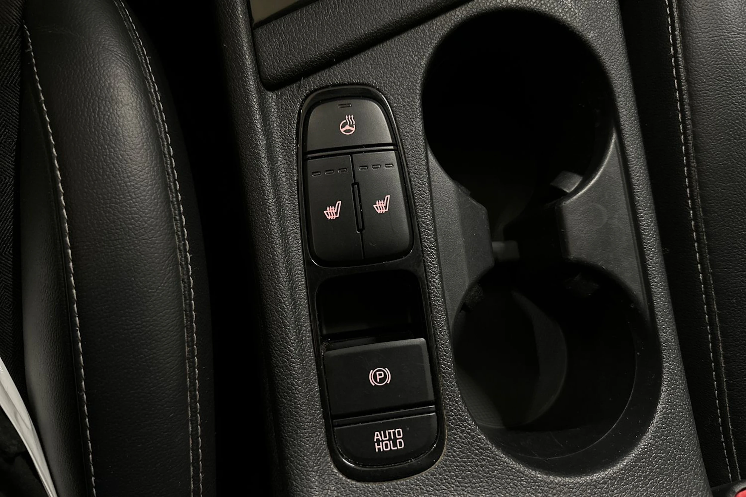 harmaa Kia Niro 2020 kuva 20.