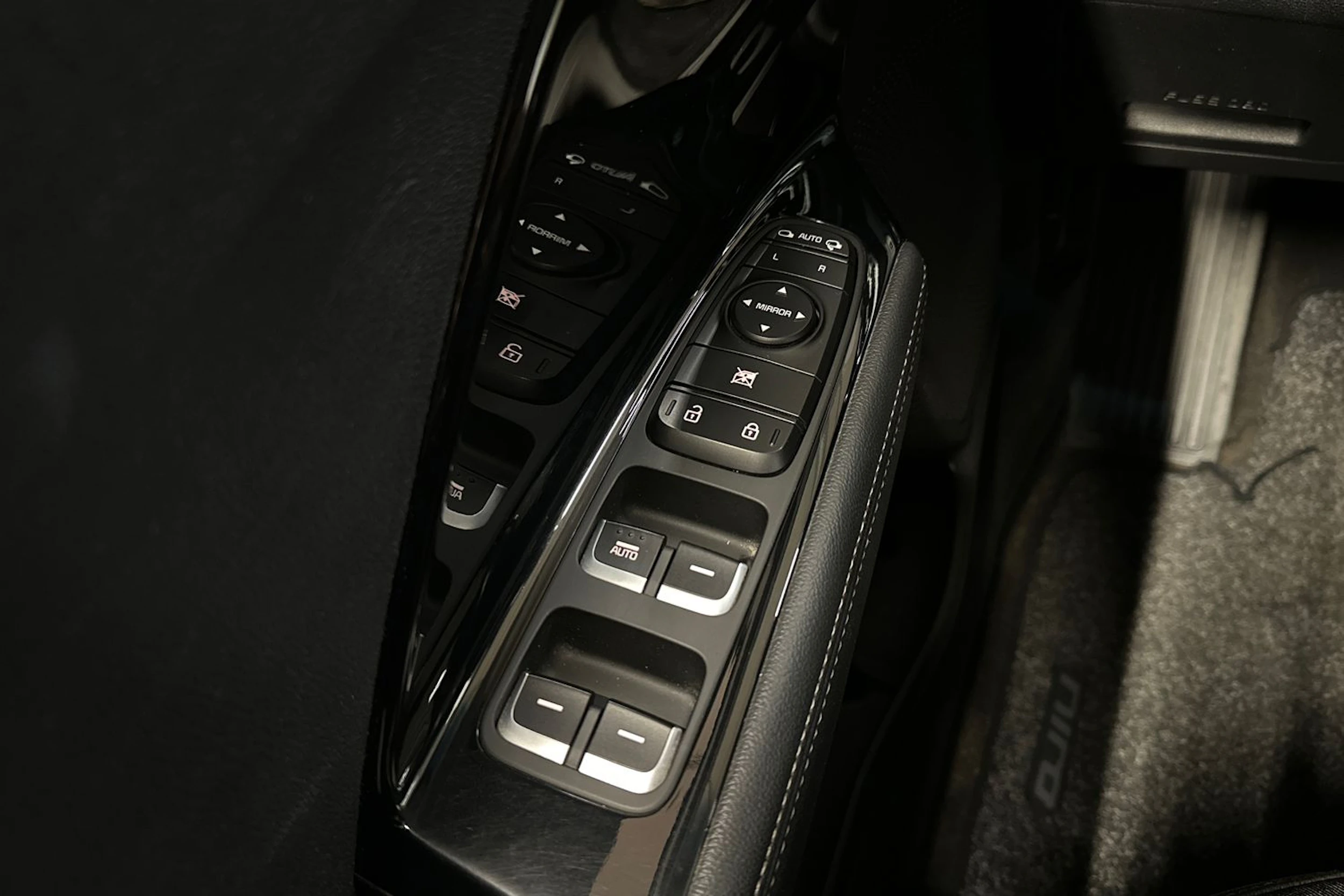 harmaa Kia Niro 2020 kuva 25.