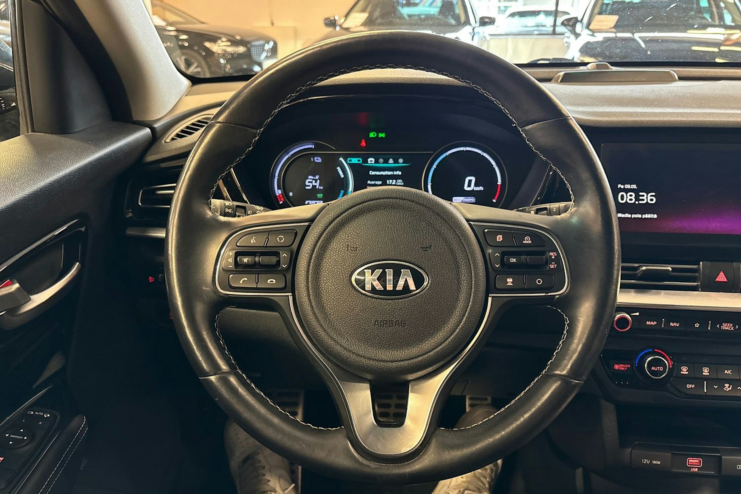 sininen Kia Niro 2021 kuva 16.