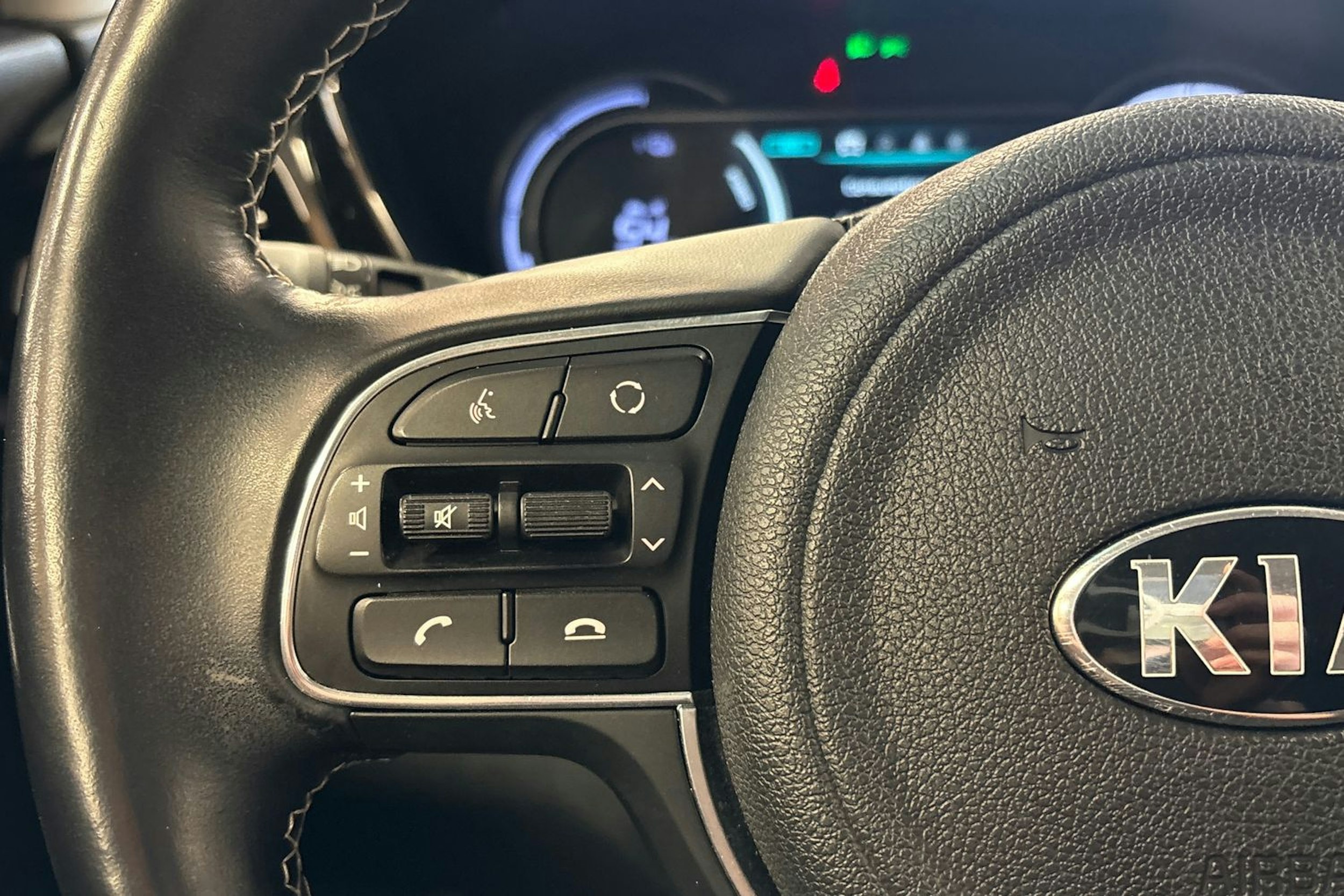 sininen Kia Niro 2021 kuva 17.