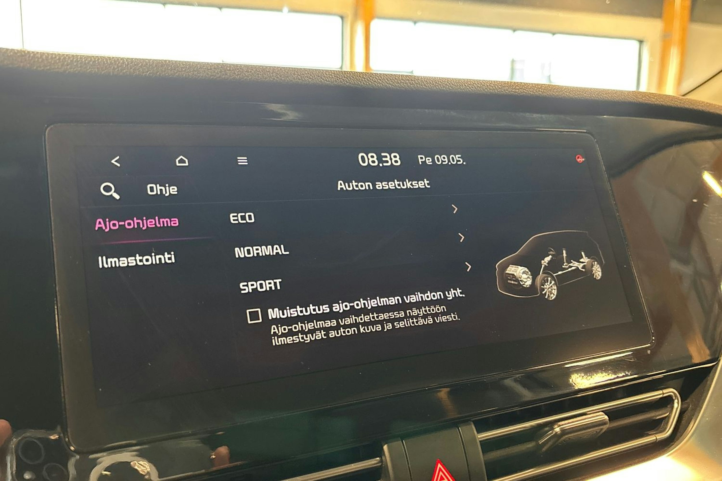 sininen Kia Niro 2021 kuva 26.