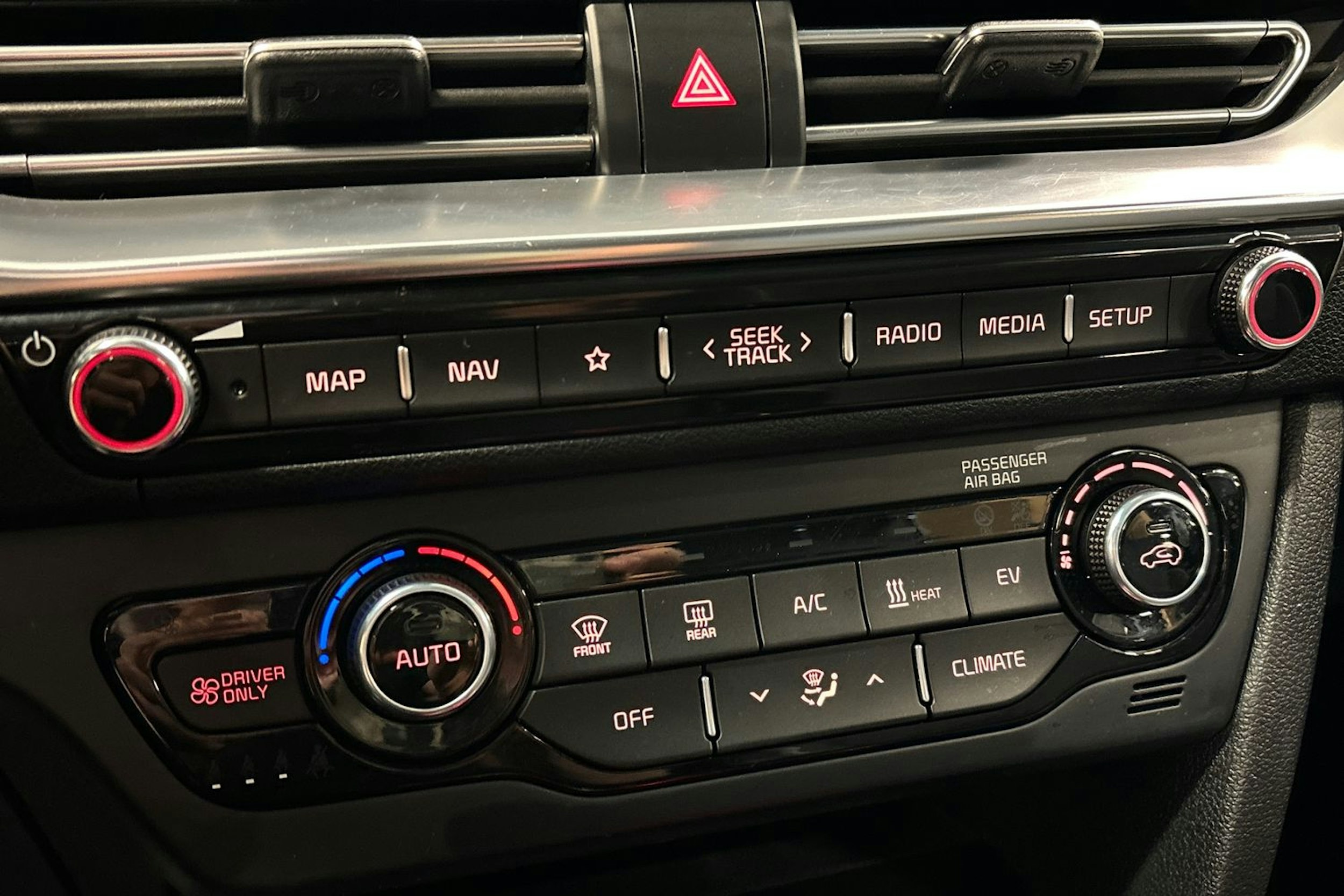 sininen Kia Niro 2021 kuva 27.