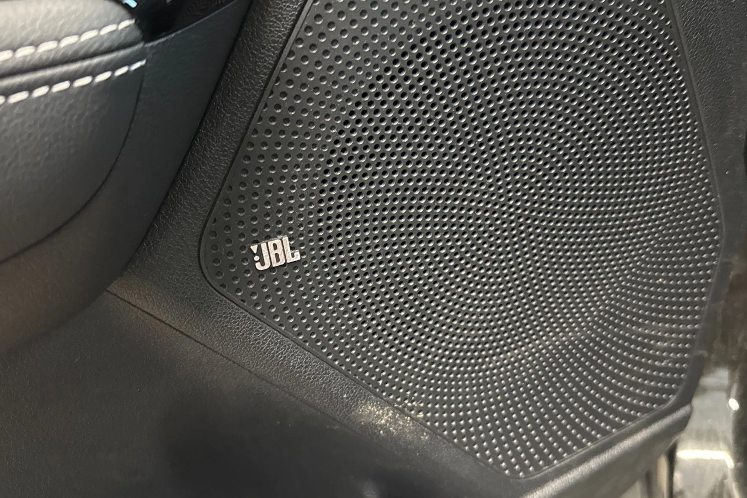 Musta Kia Niro 2021 kuva 4.