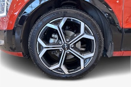 oranssi Kia Niro 2022 kuva 11.