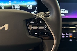 oranssi Kia Niro 2022 kuva 16.