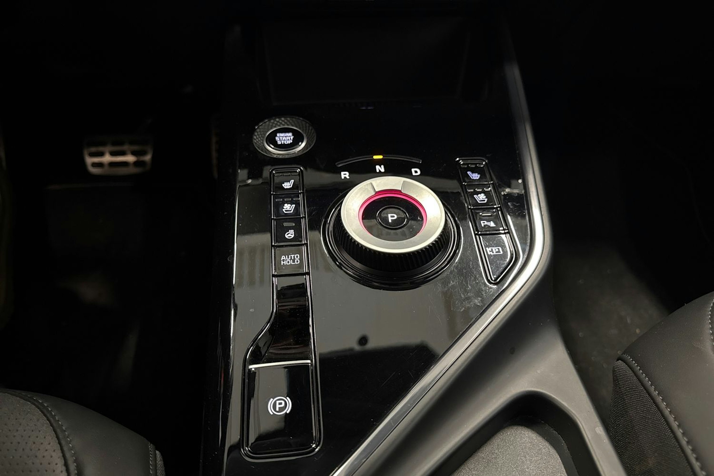 oranssi Kia Niro 2022 kuva 20.