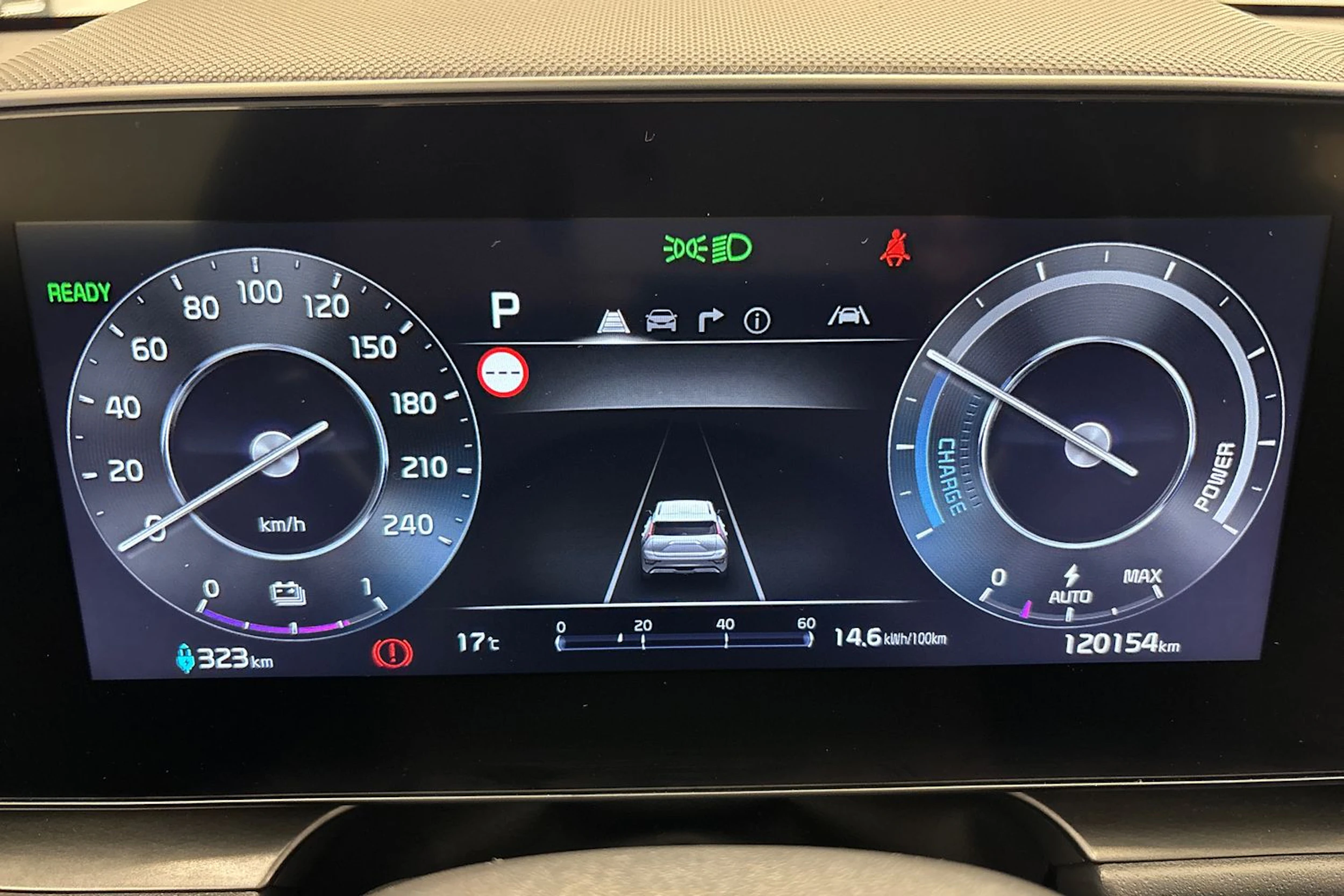 valkoinen Kia Niro 2022 kuva 11.